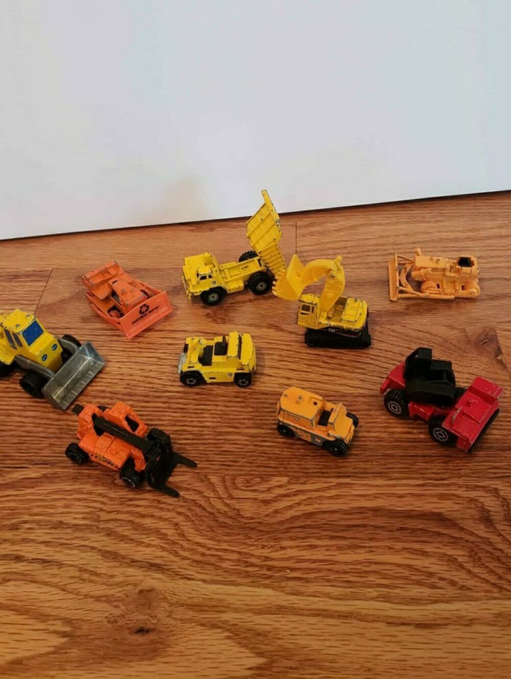 Vtg (9) Die-Cast Construction Vehicles- Hot Wheels (HK), Tomica & Matchbox